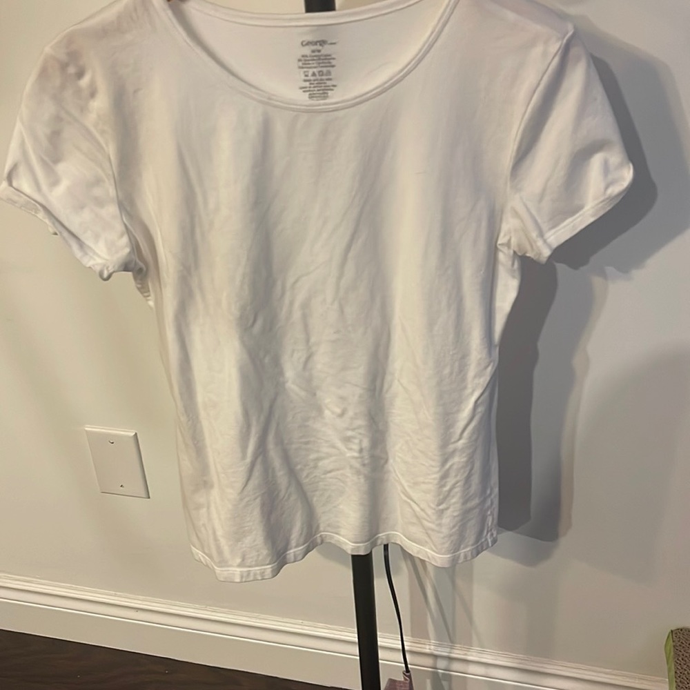 White tee